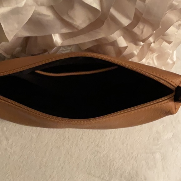 Large tote / shoulder bag with removable snap insert, matching wristlet, - Picture 8 of 8